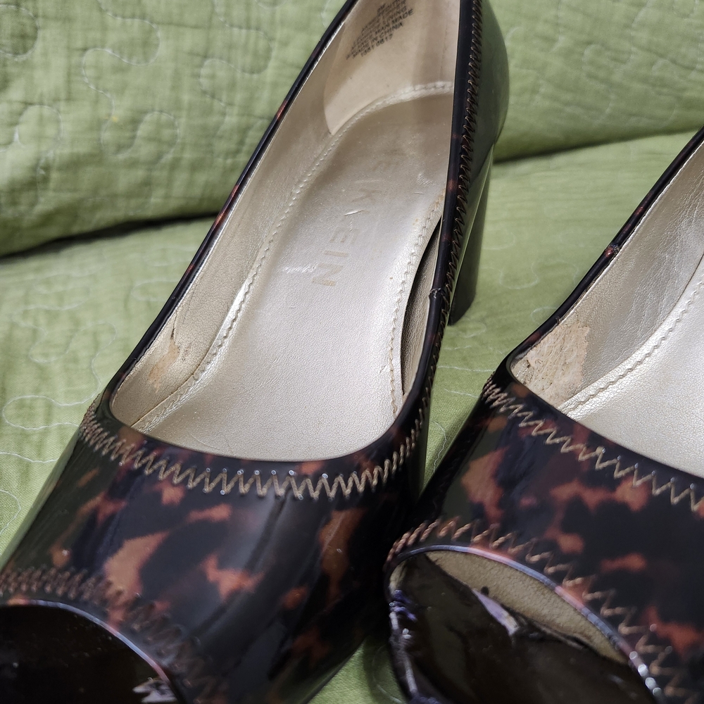 Anne Klein Tortoiseshell Patterned Heels - image 7